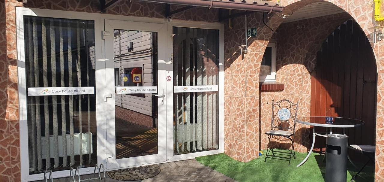 Aparthotel 4 ,, Cosy House Billiard " - Sauna & Parking คอนัส ภายนอก รูปภาพ